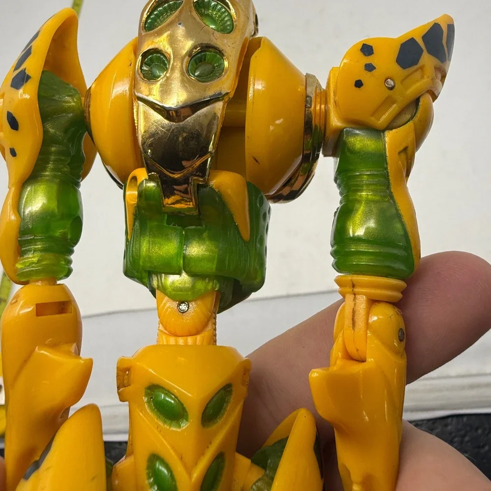 VTG 1999 Transformers Beast Wars Transmetals Cheetor Action Figure Yellow Gold